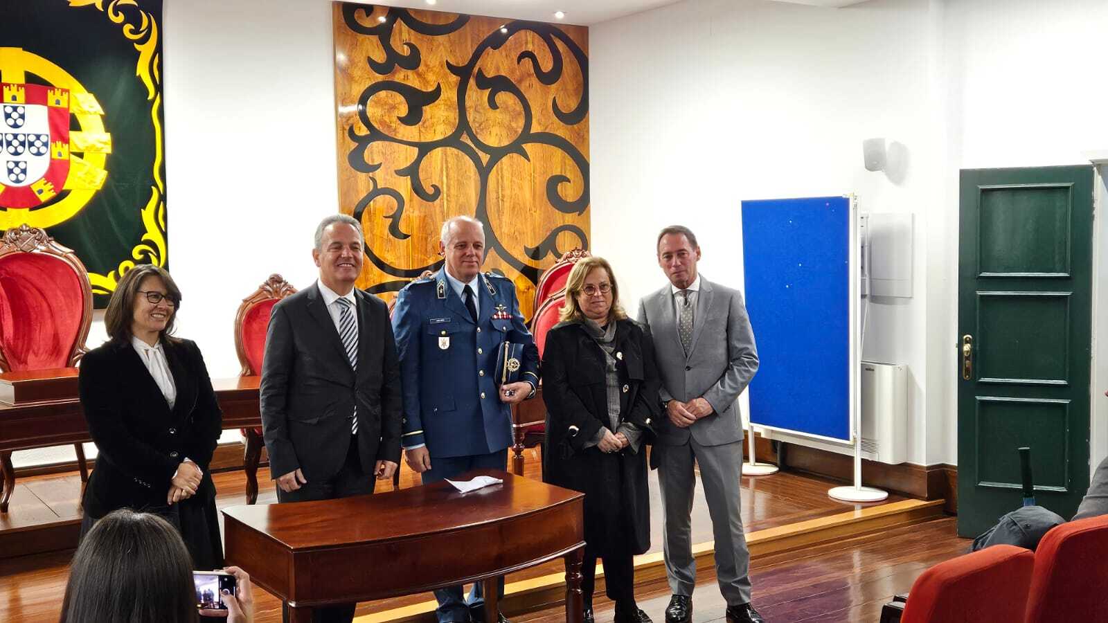 Bombeiros Sapadores de Leiria recebem novo veículo de combate a incêndios florestais entregue pel...