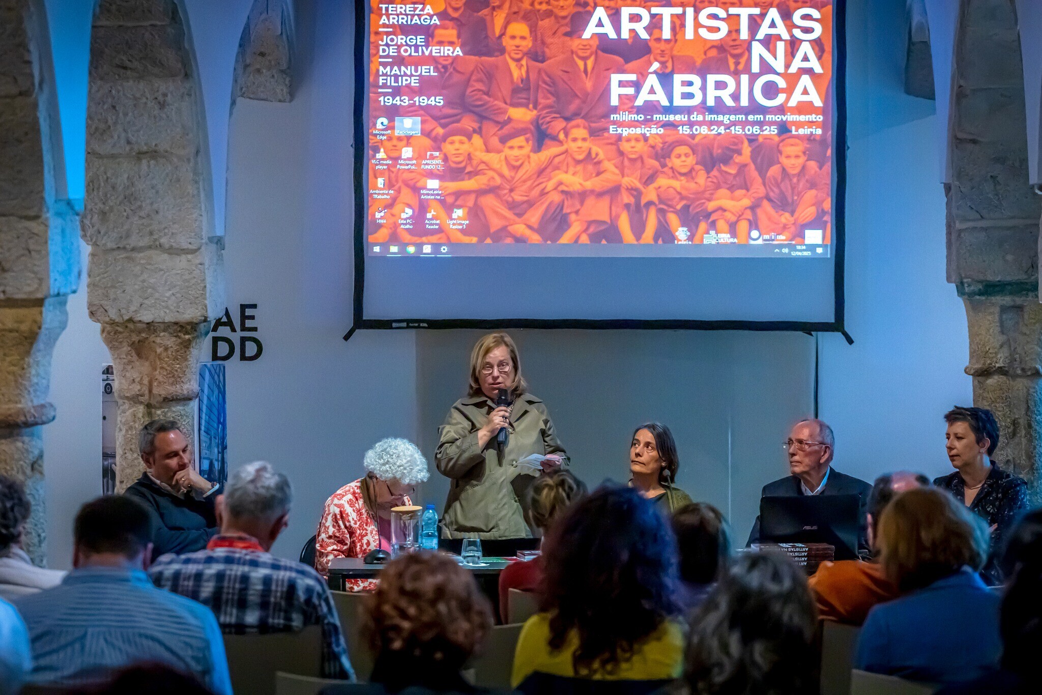 Município de Leiria recebe doação inédita de desenhos de Tereza Arriaga patentes na exposição "Ar...